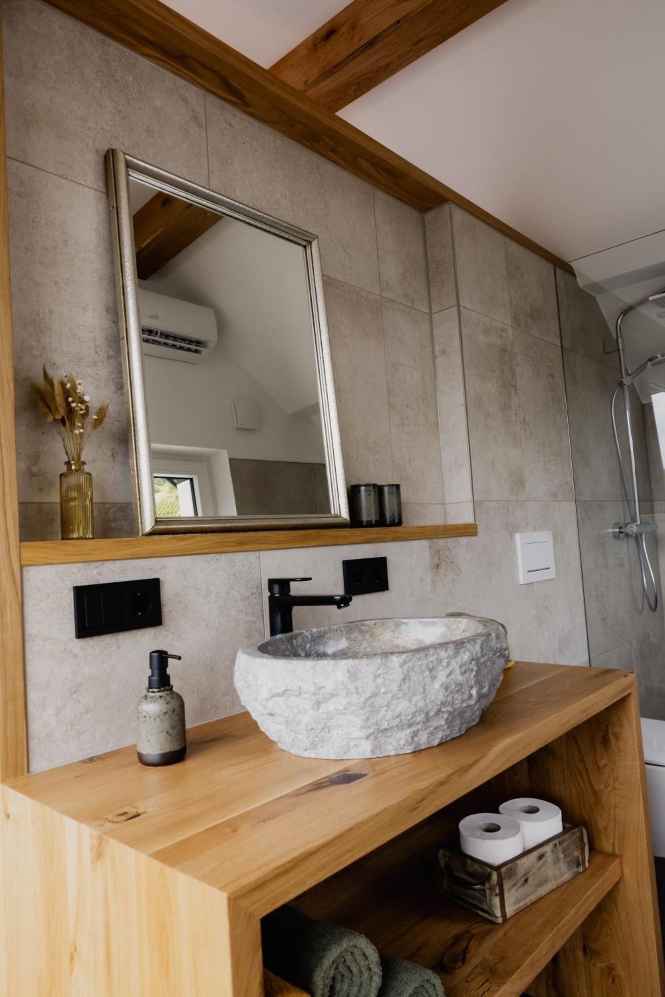 Apartment Moselay Neu *